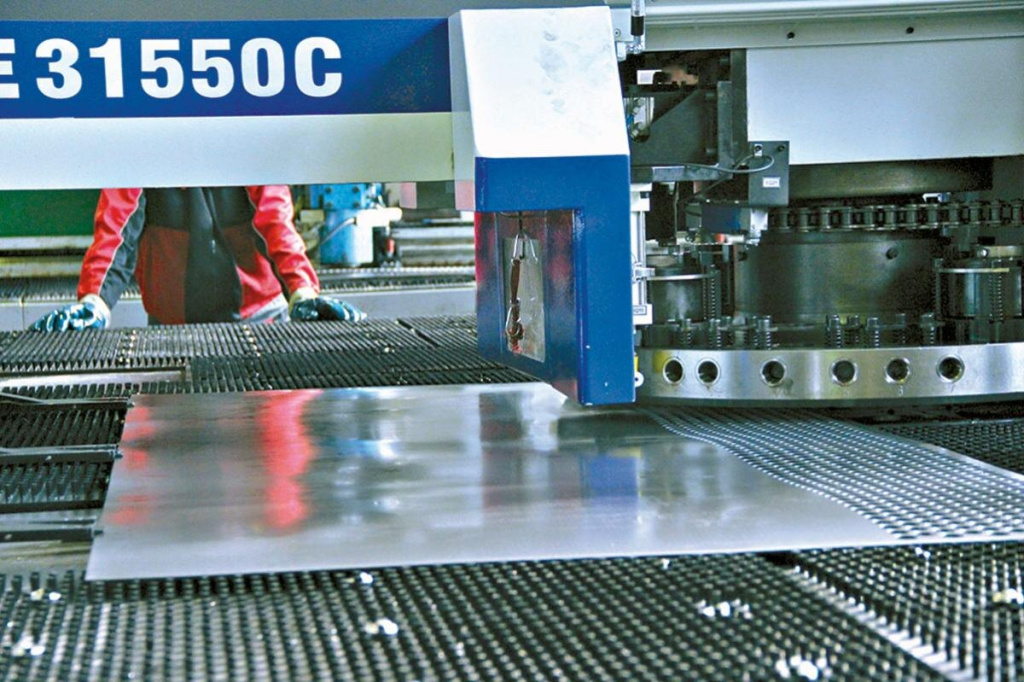 Пробивной пресс для перфорированного листа